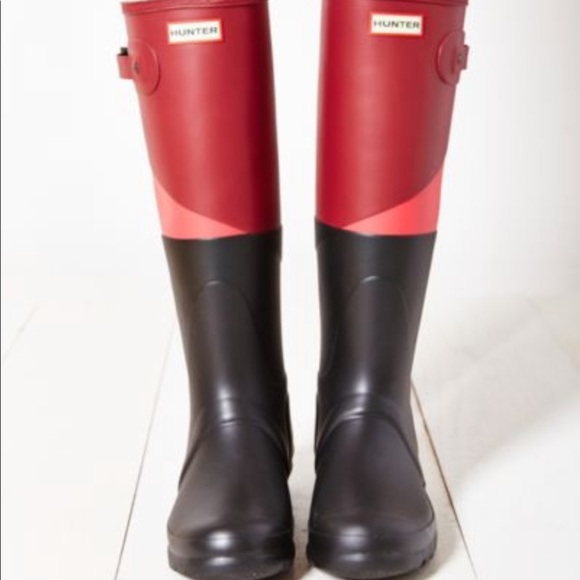 Hunter Shoes - Hunter Asymmetric Colorblock Welly Boot LIKE NEW